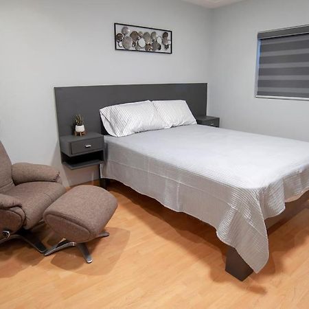 Clean&Equipped, 1-Floor 3-Bedroom Downtown House Енсенада Екстериор снимка