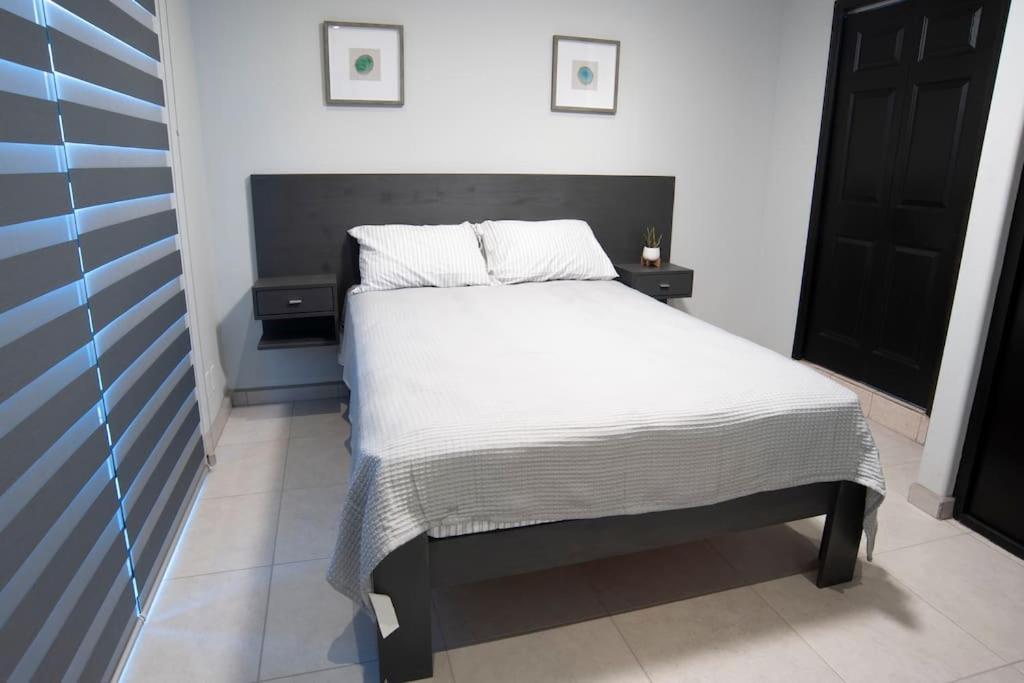 Clean&Equipped, 1-Floor 3-Bedroom Downtown House Енсенада Екстериор снимка